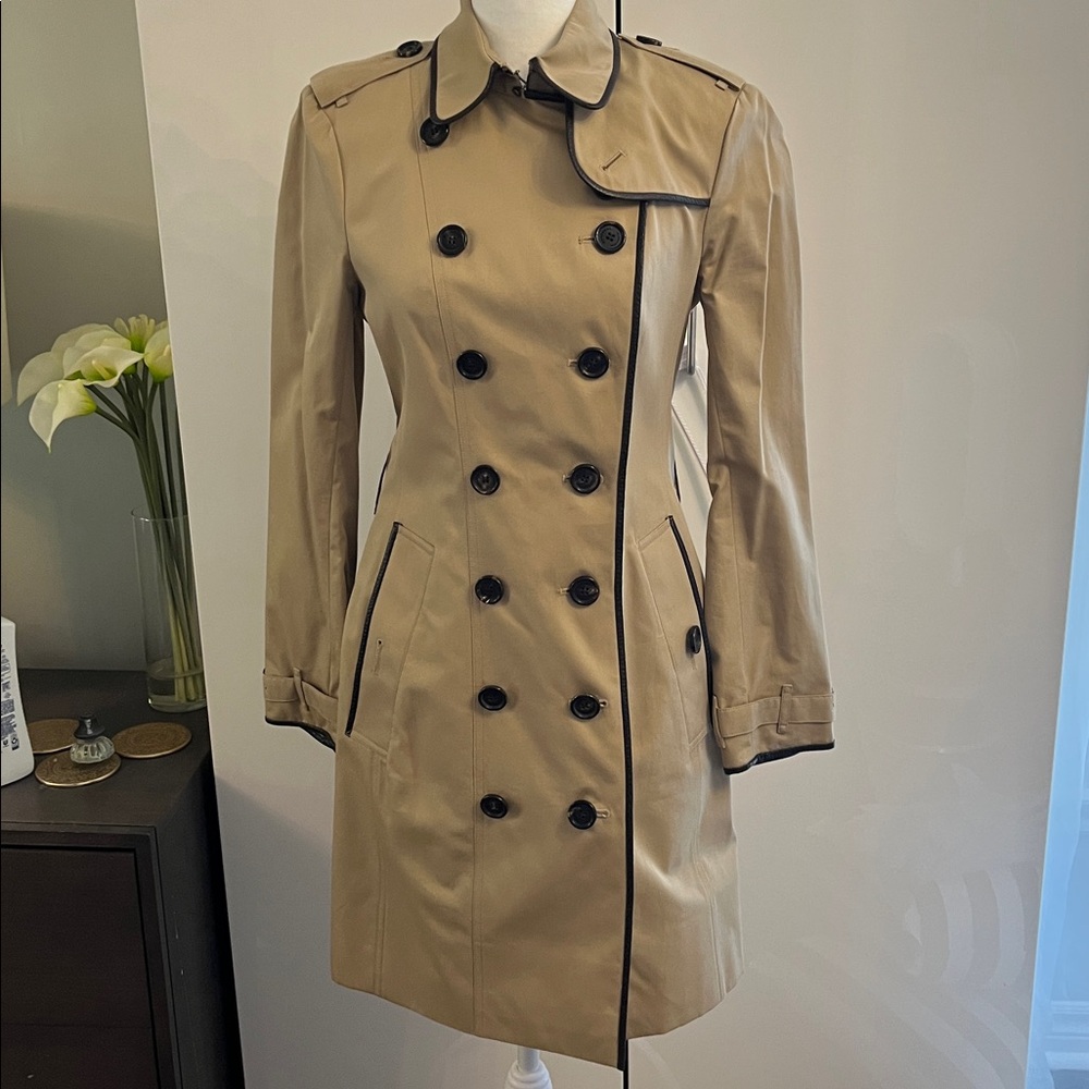 Burberry Beige and Black Checked Logo Trench Interior
